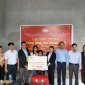 UBMTTQ huyện Thiệu Hóa phối hợp trao tiền hỗ trợ xây dựng nhà Đại đoàn kết cho  hộ nghèo xã Thiệu Giao